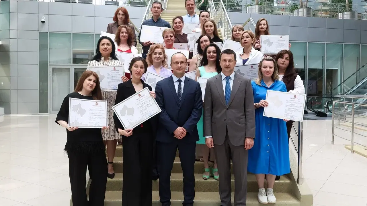 Подмосковным медикам передали свидетельства по программе «Социальная ипотека»