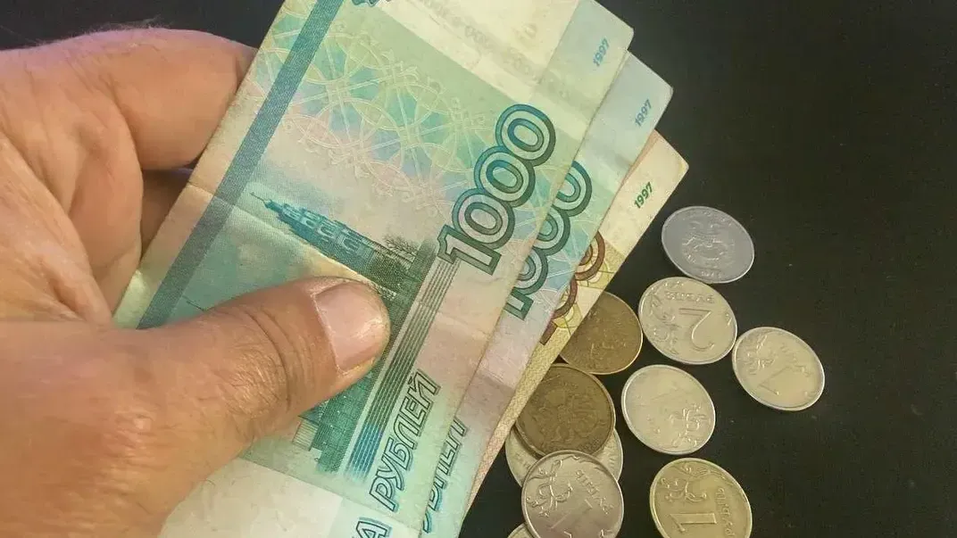 Работающим — автоматом, студентам — по заявлению: как оформить единовременное пособие на новорожденного