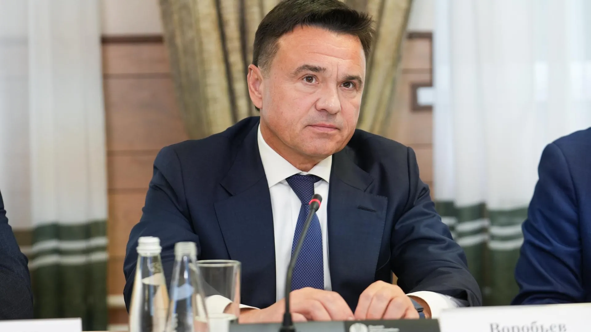 Губернатор Воробьев предложил упростить процедуру получения протезов для участников СВО