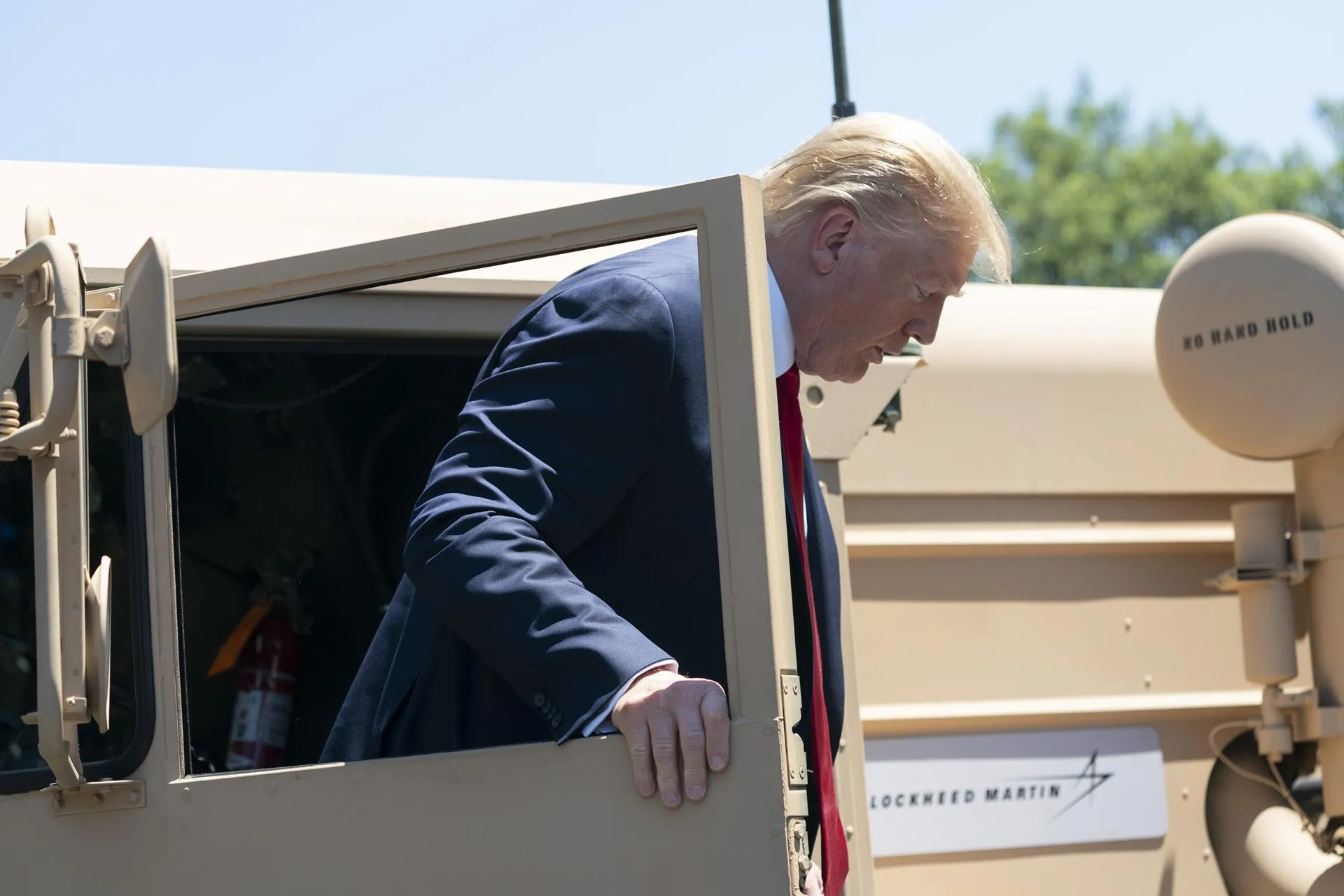 Дональд Трамп в ПРК THAAD. Chris Kleponis/ZUMAPRESS.com