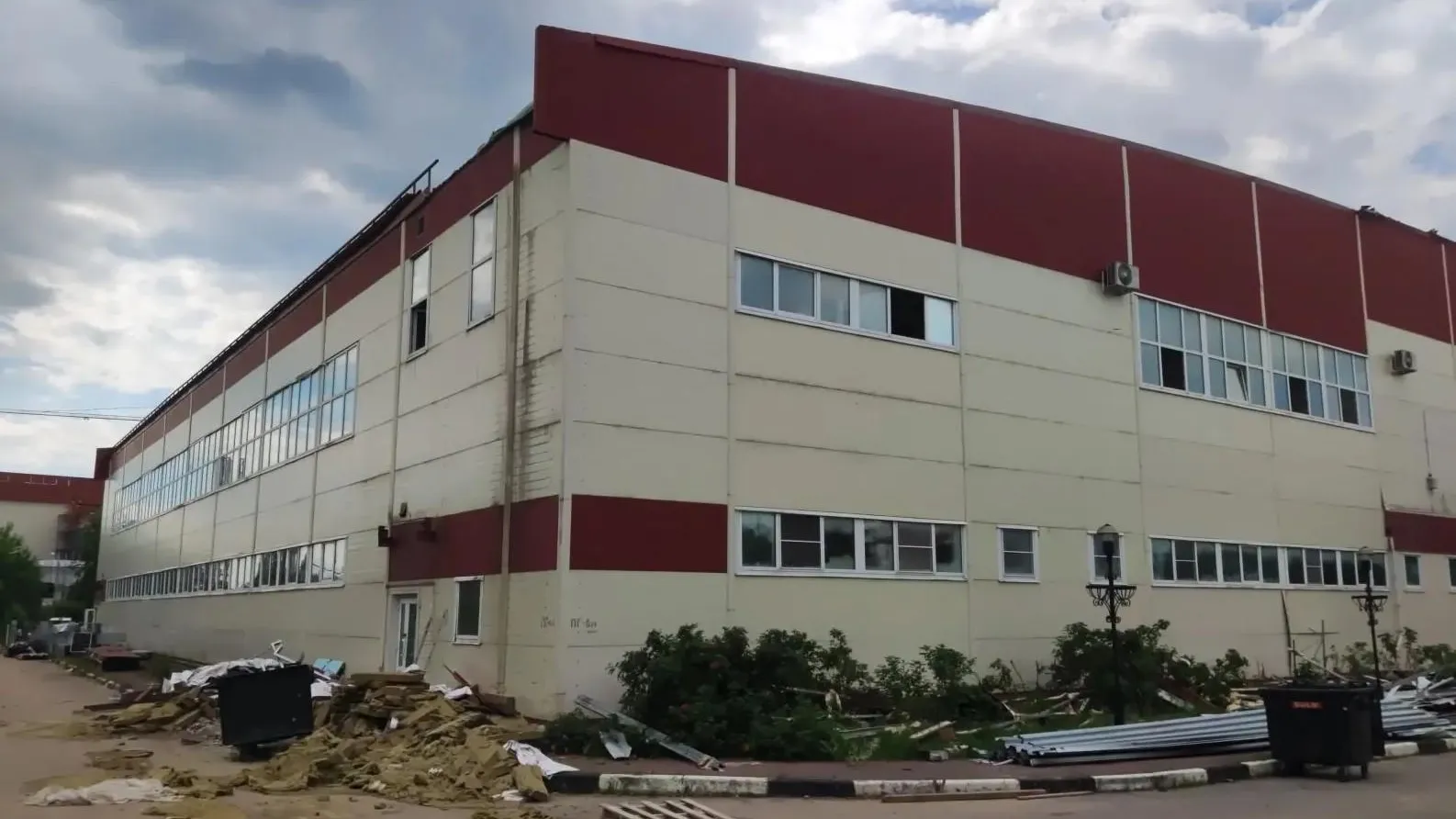 В Звенигороде наполовину завершили капремонт спорткомплекса «Звезда»