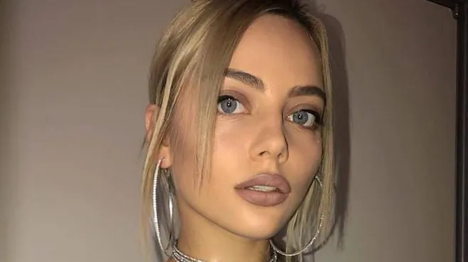 Экс-солистка SEREBRO Кищук снялась в провокационном образе