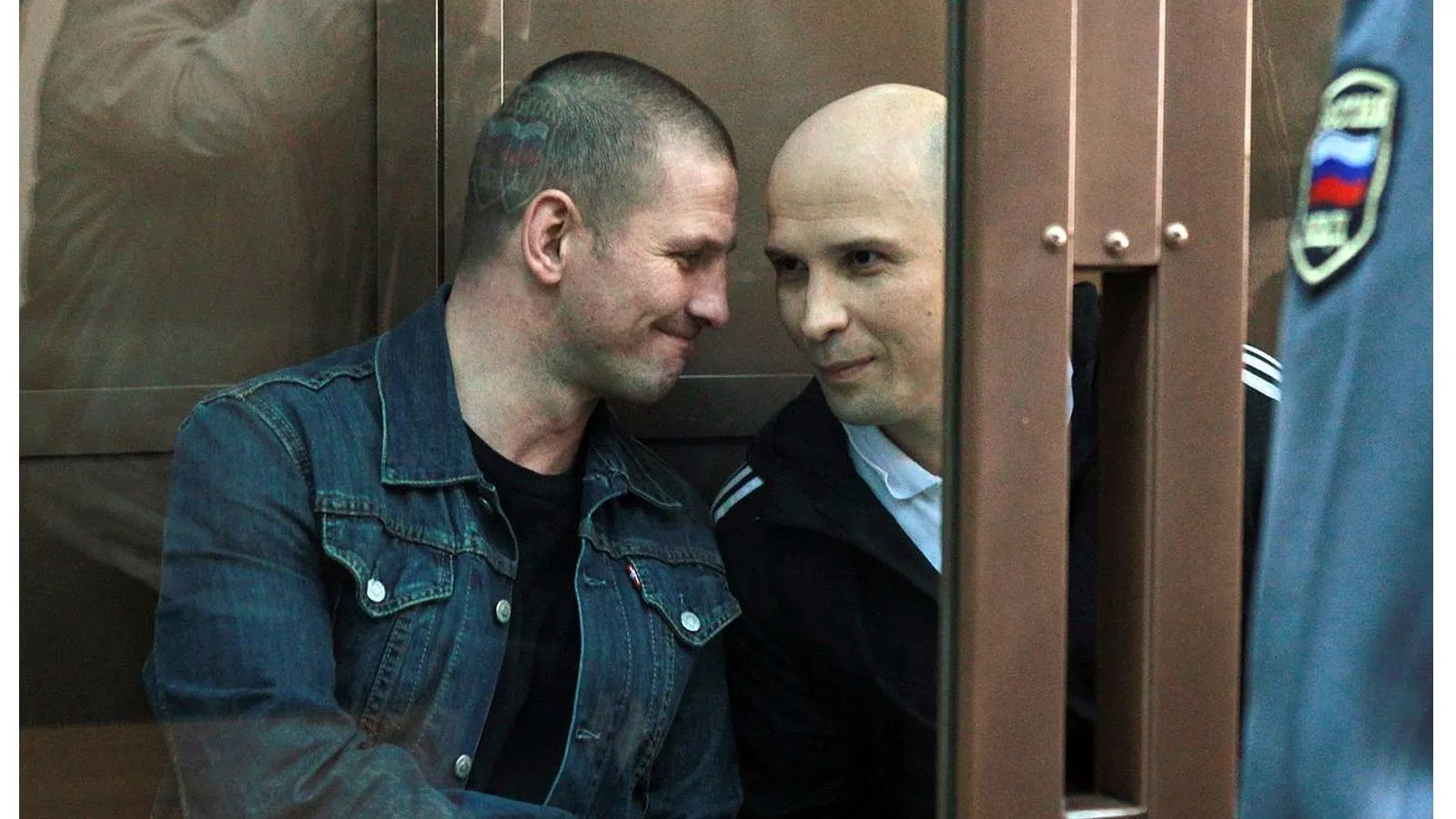 Сергей Буторин и Марат Полянский (слева направо) в зале Московского городского суда, 2011 год. Андрей Стенин.