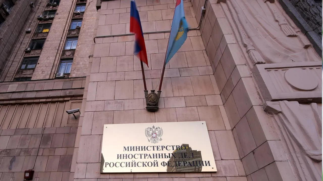 «Центры принятия решений под прицелом»: МИД анонсировал удары по Киеву