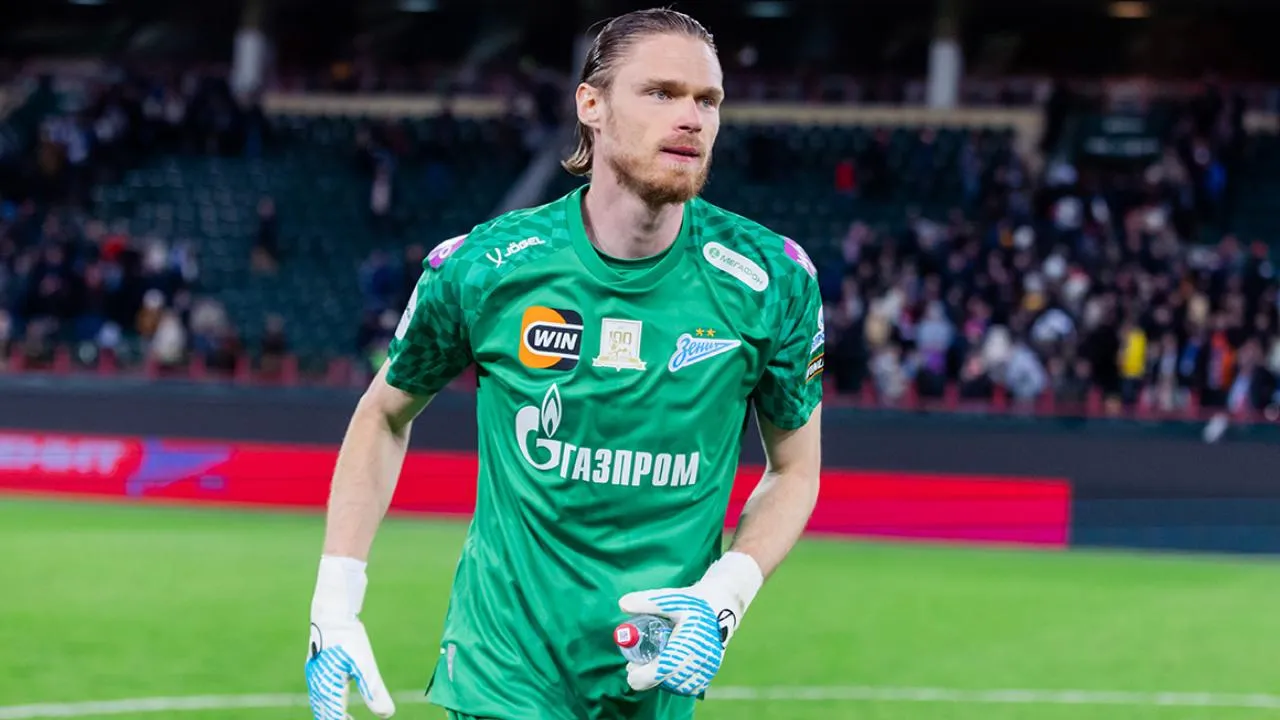 Голкипер «Зенита» признал, что команда «отскочила» в матче с «Локомотивом»