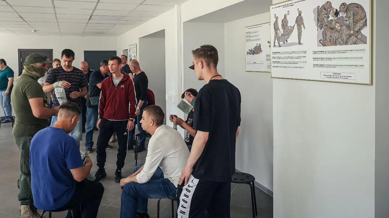 Военнослужащим, заключившим контракт от Московской области, рассказали о доступных мерах поддержки