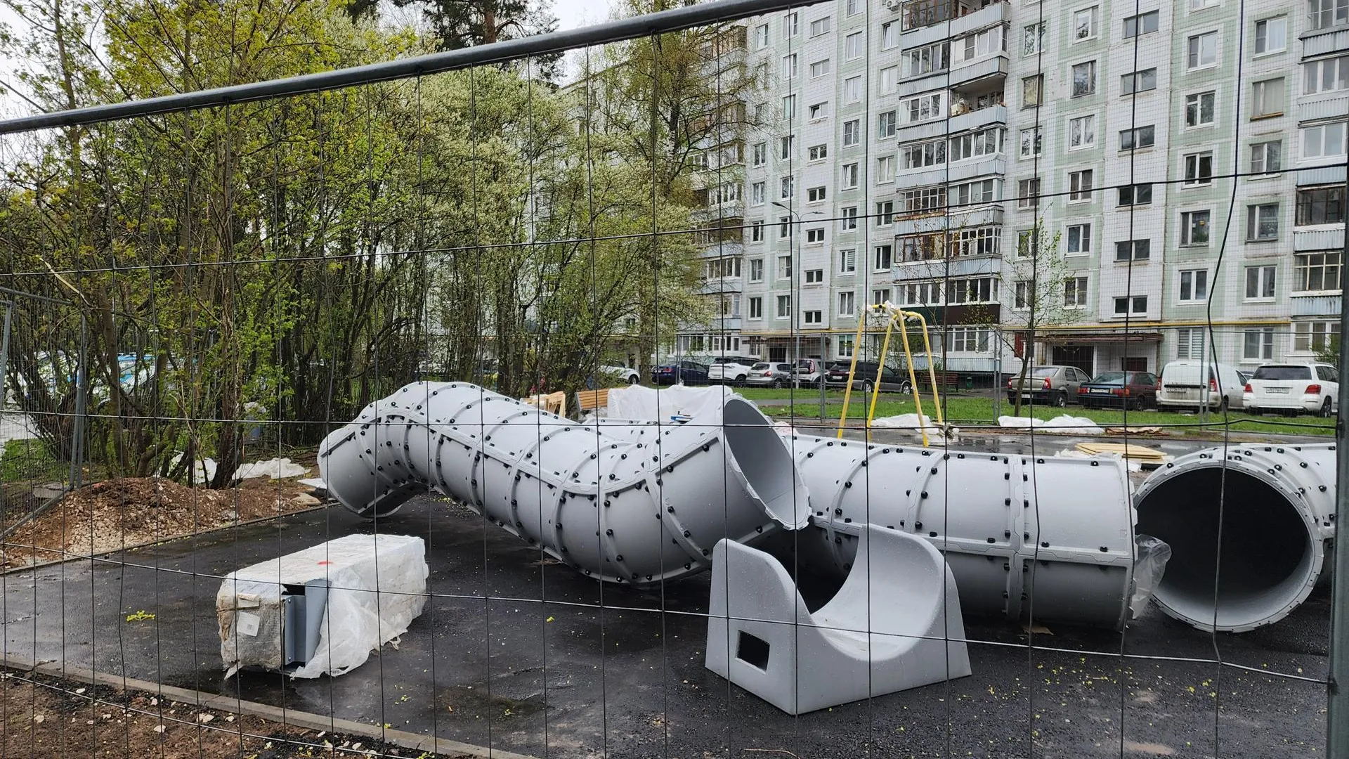 Новые горки, которые установят на детской площадке в Черноголовке. Фото: МедиаБанк Подмосковья/Иван Петрушин&nbsp;