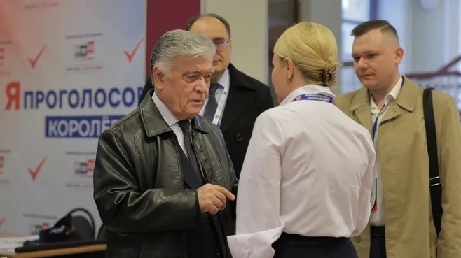 Глава наблюдательной миссии СНГ посетил избирательные участки в Королеве