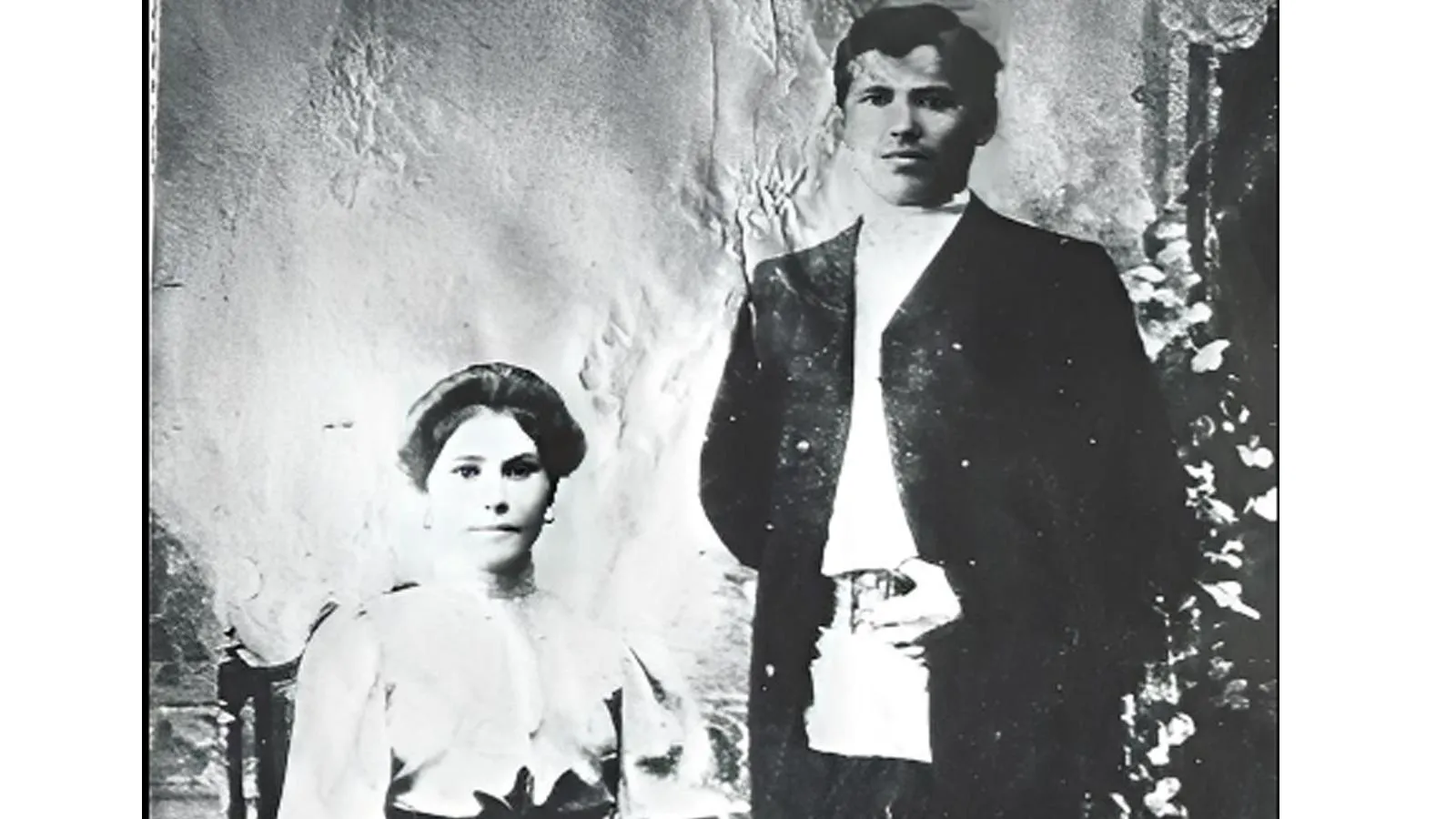 Василий Чапаев с женой Пелагеей Метлиной, село Балаково, 1909 год