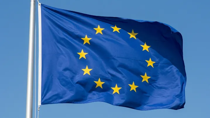 Евросоюз с июля запретит въезд украинцам без справки о мобилизации