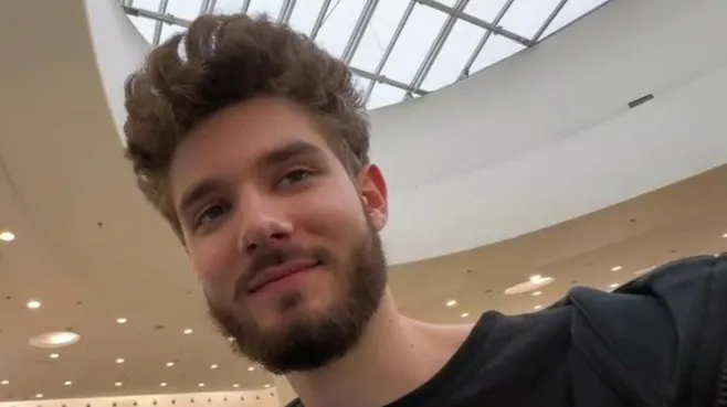 «Никто не застрахован»: 24-летний стример Влад Куертов рассказал о борьбе с раком щитовидной железы