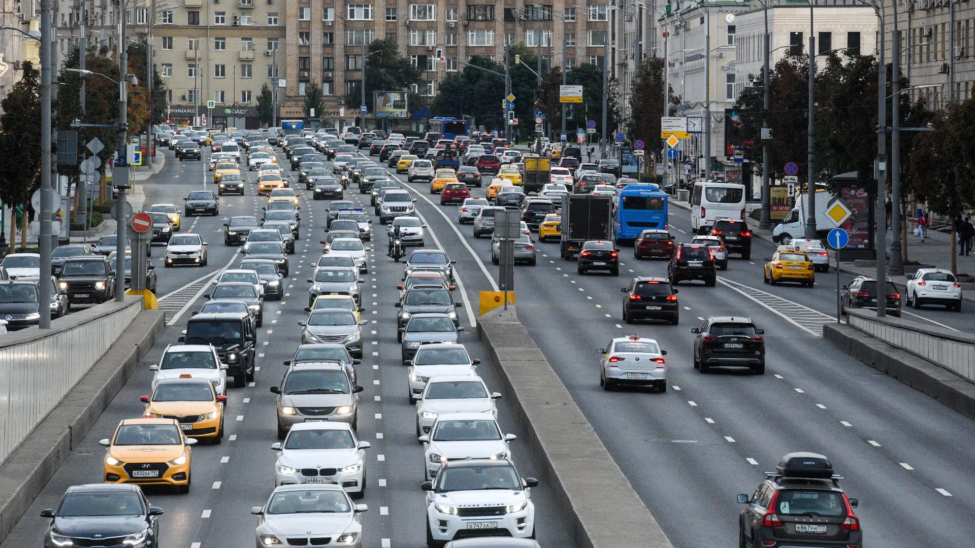 Автомобильное движение в Москве