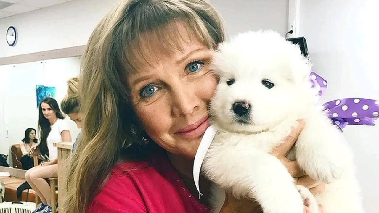 «Аринина оценила доброту»: Елена Проклова не удивлена завещанием квартиры и дачи Ирине Пеговой