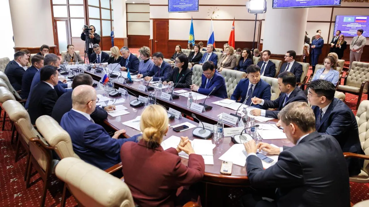 Около 80 компаний Подмосковья подписали экспортные контракты с Казахстаном