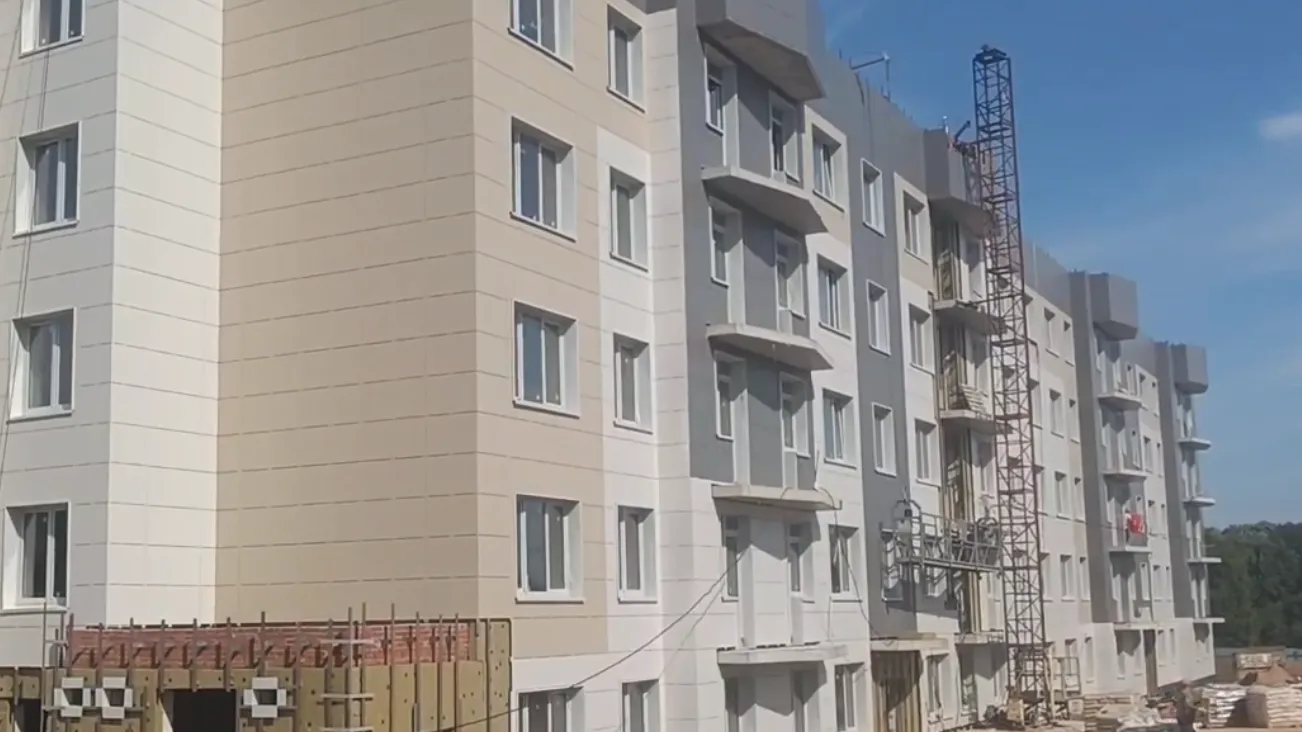 В Минстрое рассказали о строительстве дома для переселенцев из аварийного жилья в Талдоме