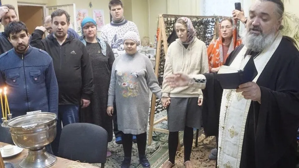 В организации отслужили молебен перед полученной иконой. Фото: пресс-служба администрации г.о. Подольск