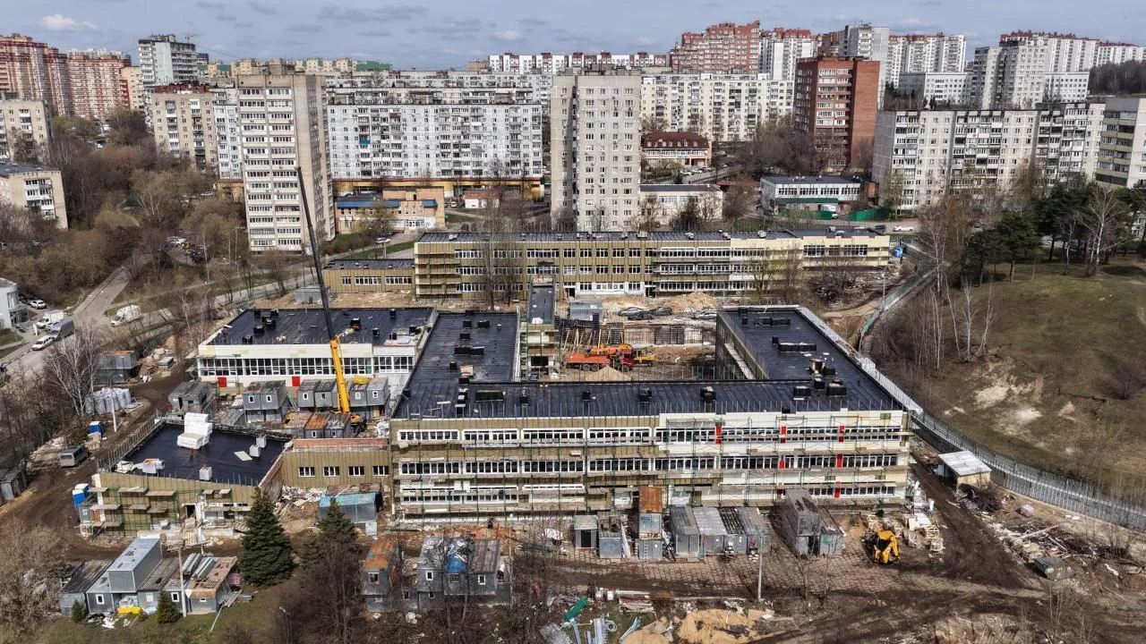 Наполовину завершен капитальный ремонт Гимназии №5 в Дзержинском