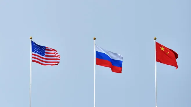 Европа против: политолог раскрыл, к чему ведет возможная встреча Путина, Трампа и Си