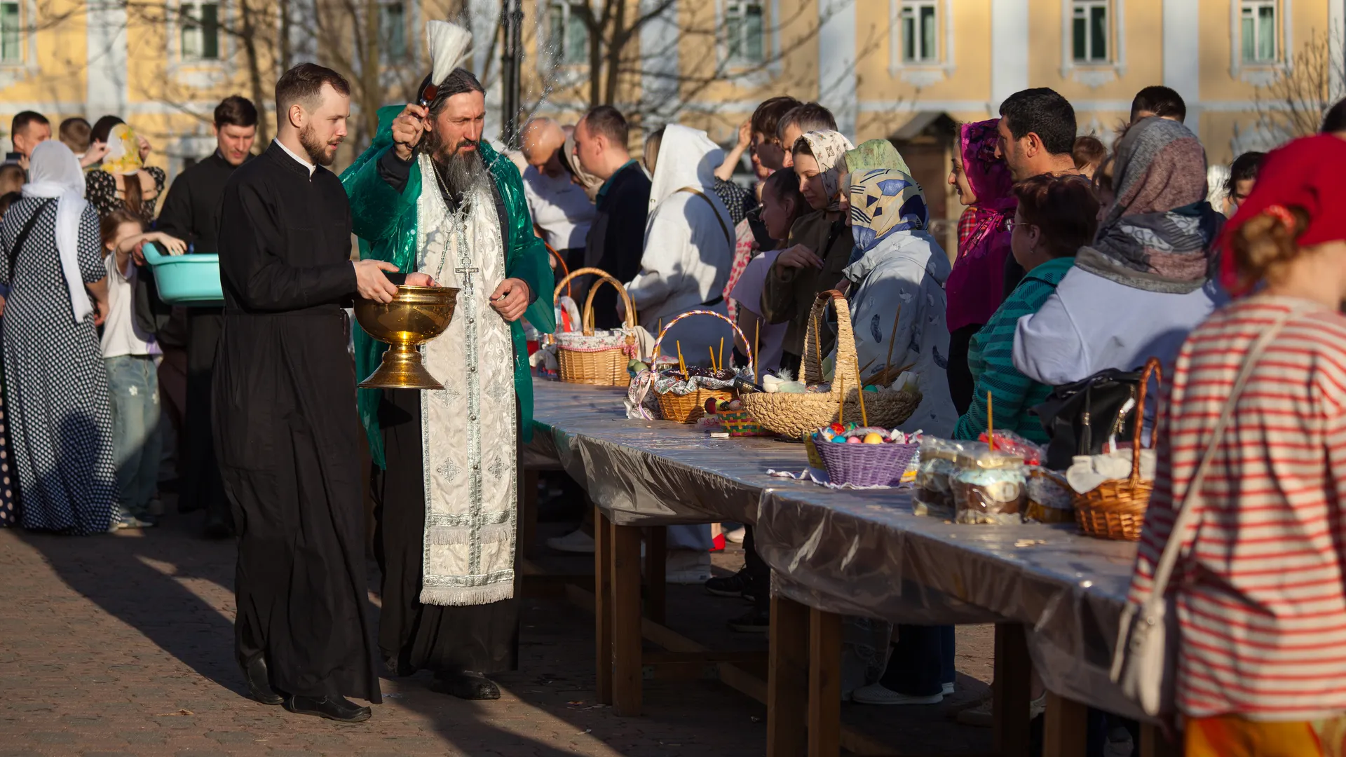 Священник рассказал, какую еду можно освятить перед Пасхой