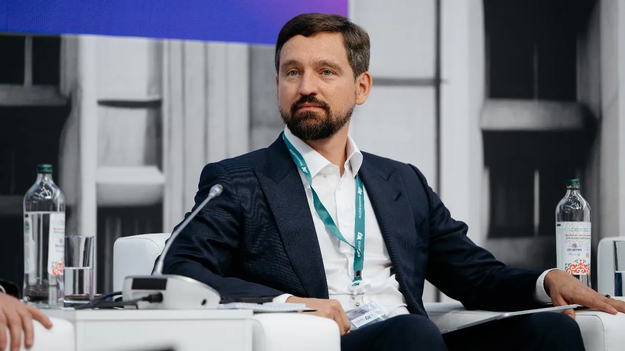 Глава группы «Родина» в рамках ПМЭФ презентовал геопортал для анализа градостроительства
