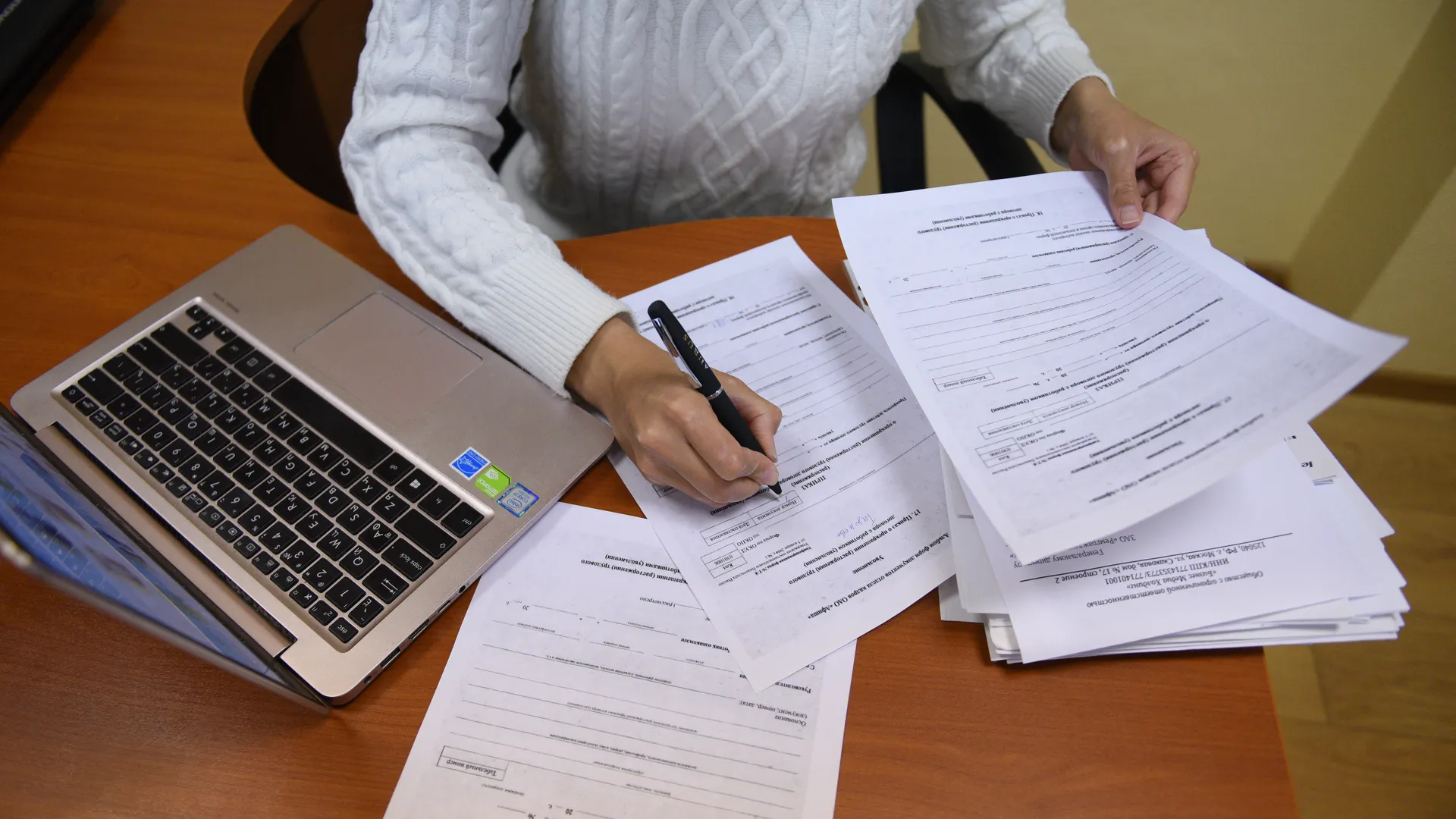 Скромность как защита: почему женщины преуменьшают свои успехи на работе