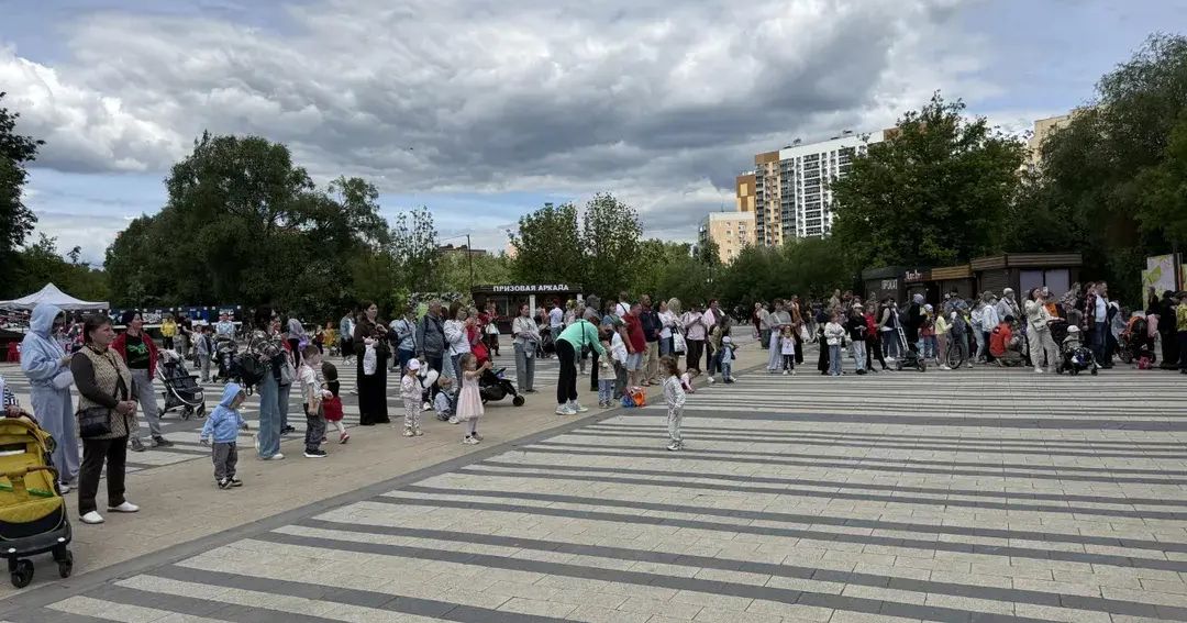 День России в Наташинском парке: концерт, игры и рекорд от «Русского Халка» - REGIONS.ru