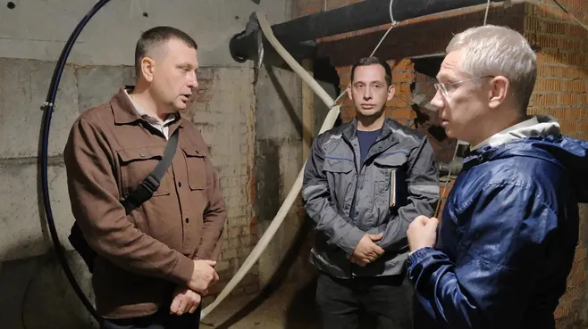 Обход в ЖК «Замитино»: лежачий полицейский уже появился, замена детской площадки запланирована на осень