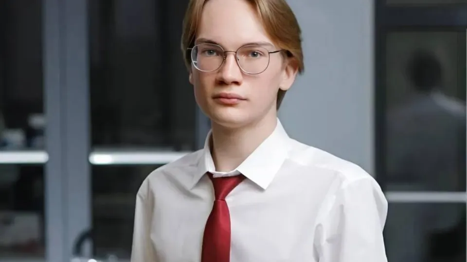 Денис Романов