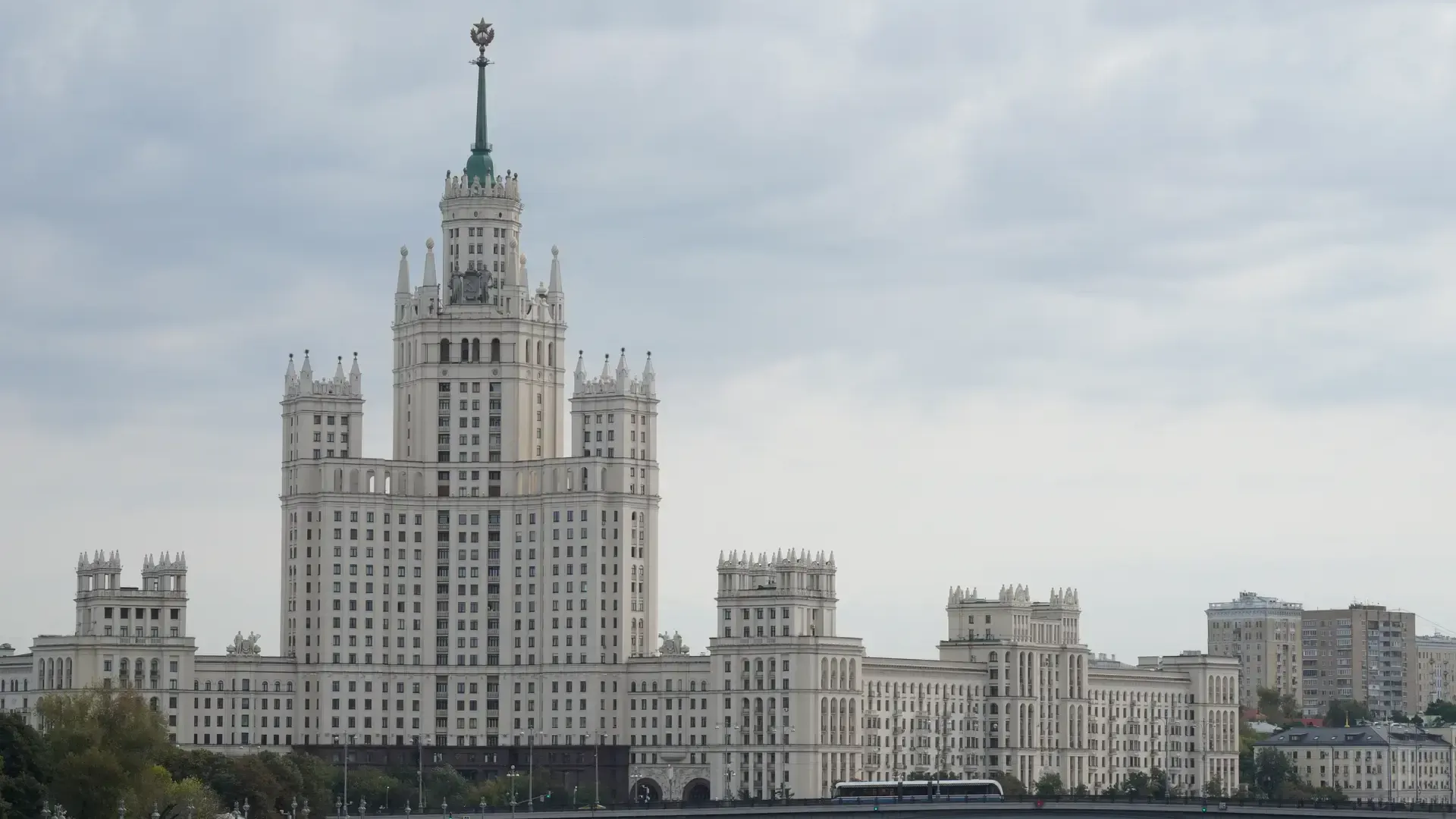Москва стала лидером по уровню стресса в России