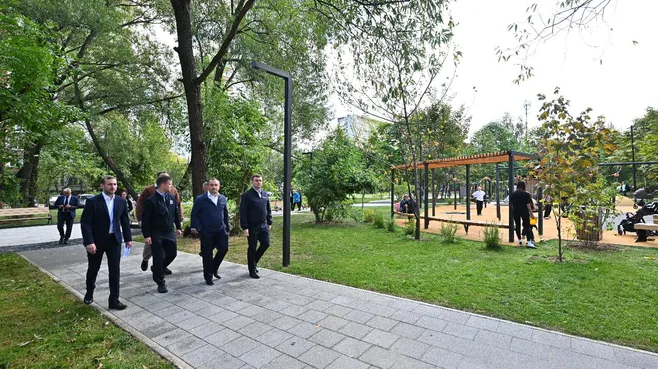Народная программа: Каштановый сквер открыли в Реутове после масштабной реконструкции