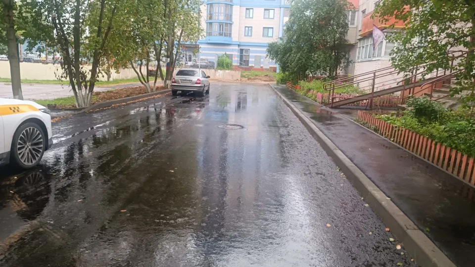 Дорогу во дворе на Шибанкова расширили и заасфальтировали. Фото: администрация Наро-Фоминского округа