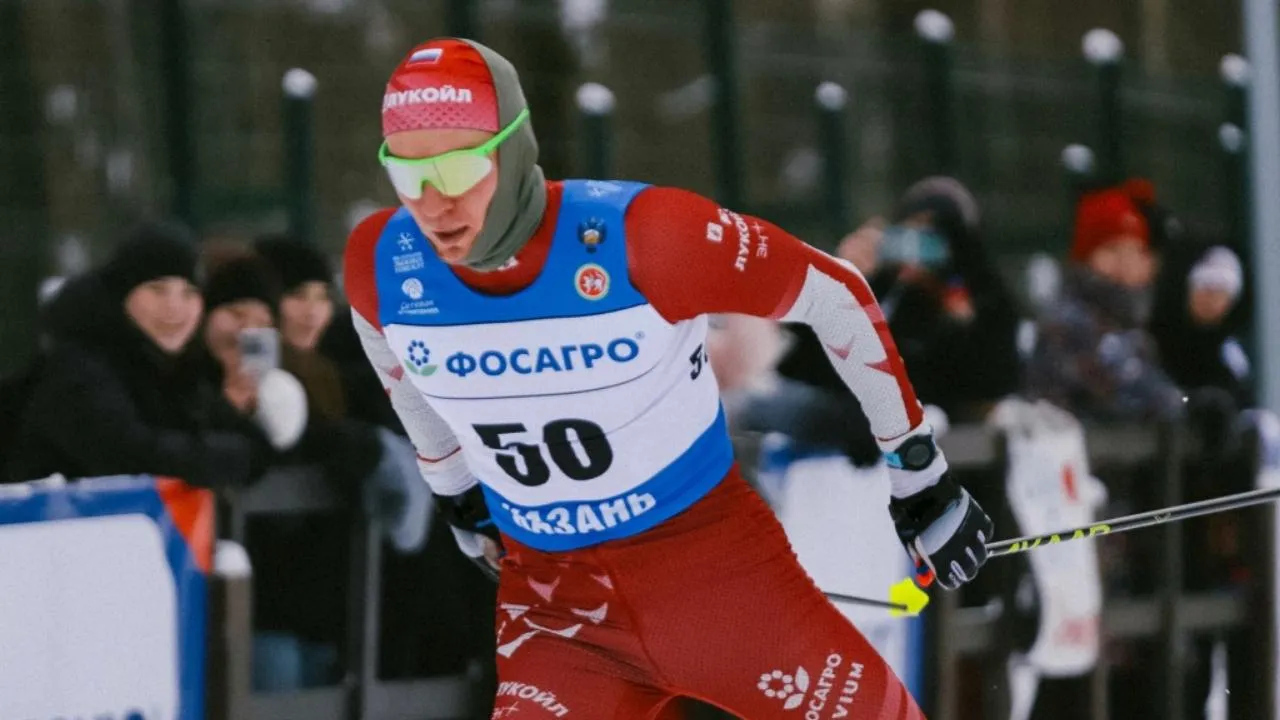 Александр Большунов