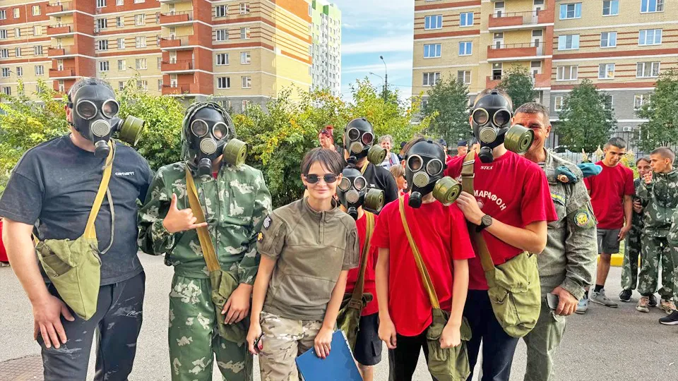 Депутат Совета депутатов Анна Тарскова (в центре) Фото: t.me/tarskova