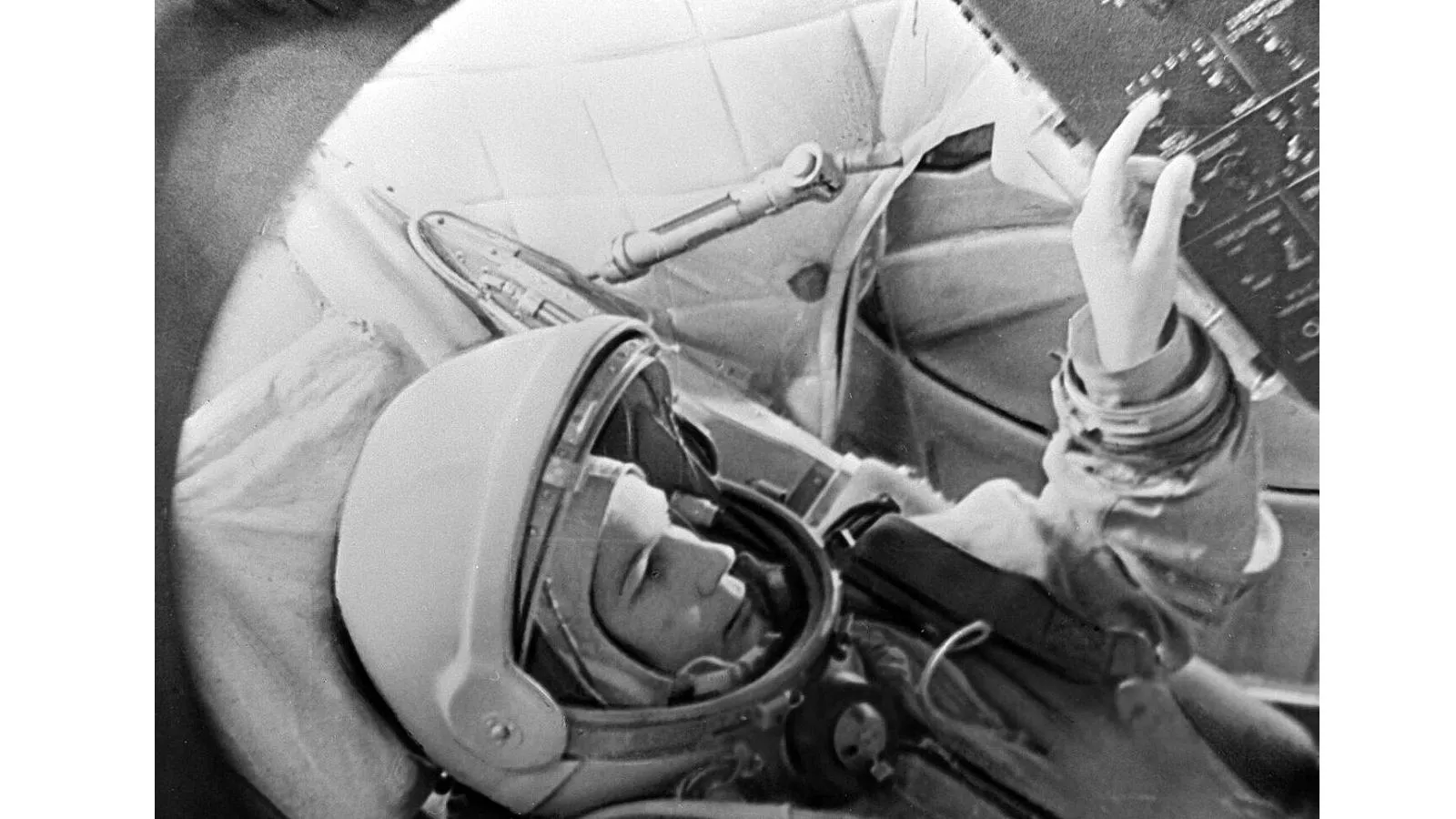 Валентина Терешкова на тренировке, 1963 год