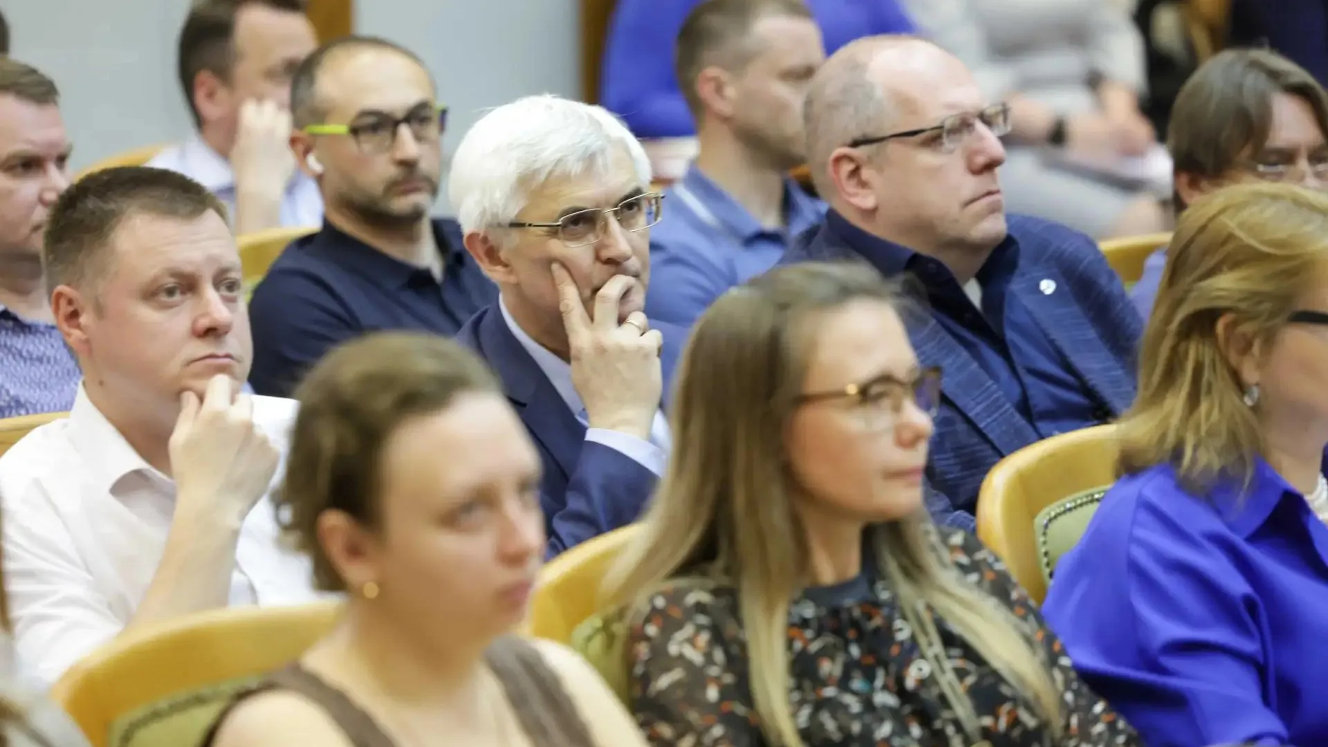 Дороги, мусор и работа для подростков: что решали на совещании в администрации Подольска