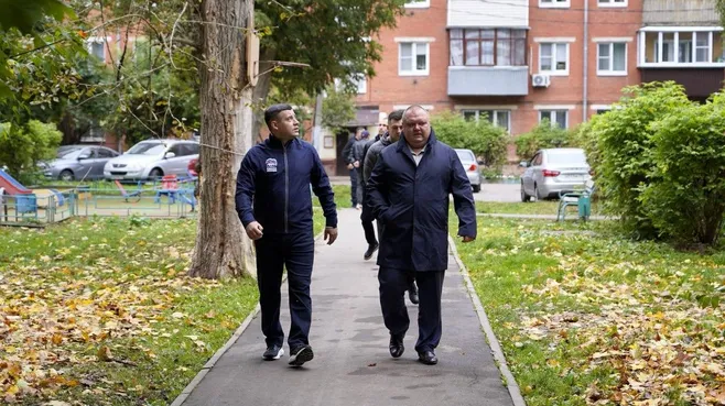 Капремонт в Подольске: глава округа проверил, как готовят пятиэтажку к отопительному сезону