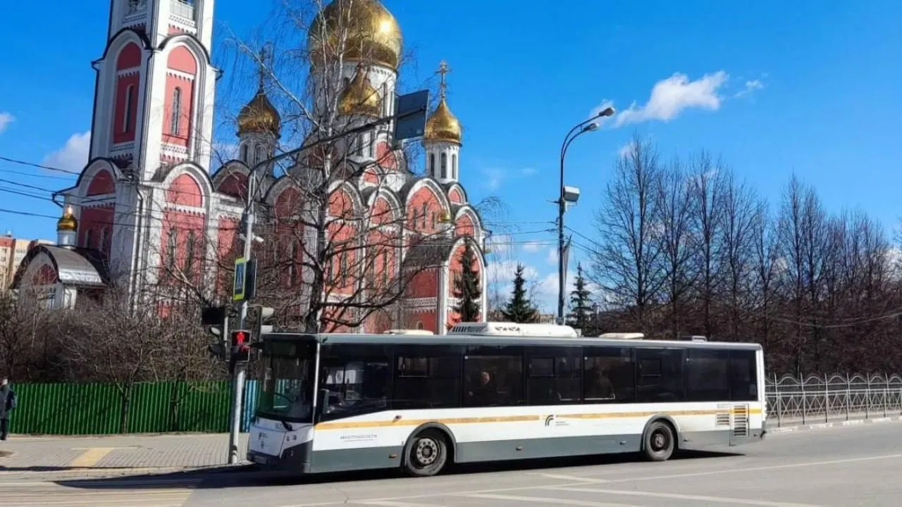 На Пасху 49 маршрутов до храмов и церквей Московской области будут работать до 3 часов ночи