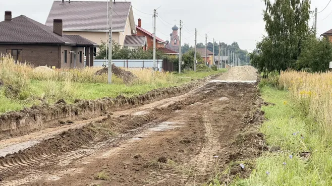 Глава Луховиц проверил ход ремонта дороги в микрорайоне Молодежный-2
