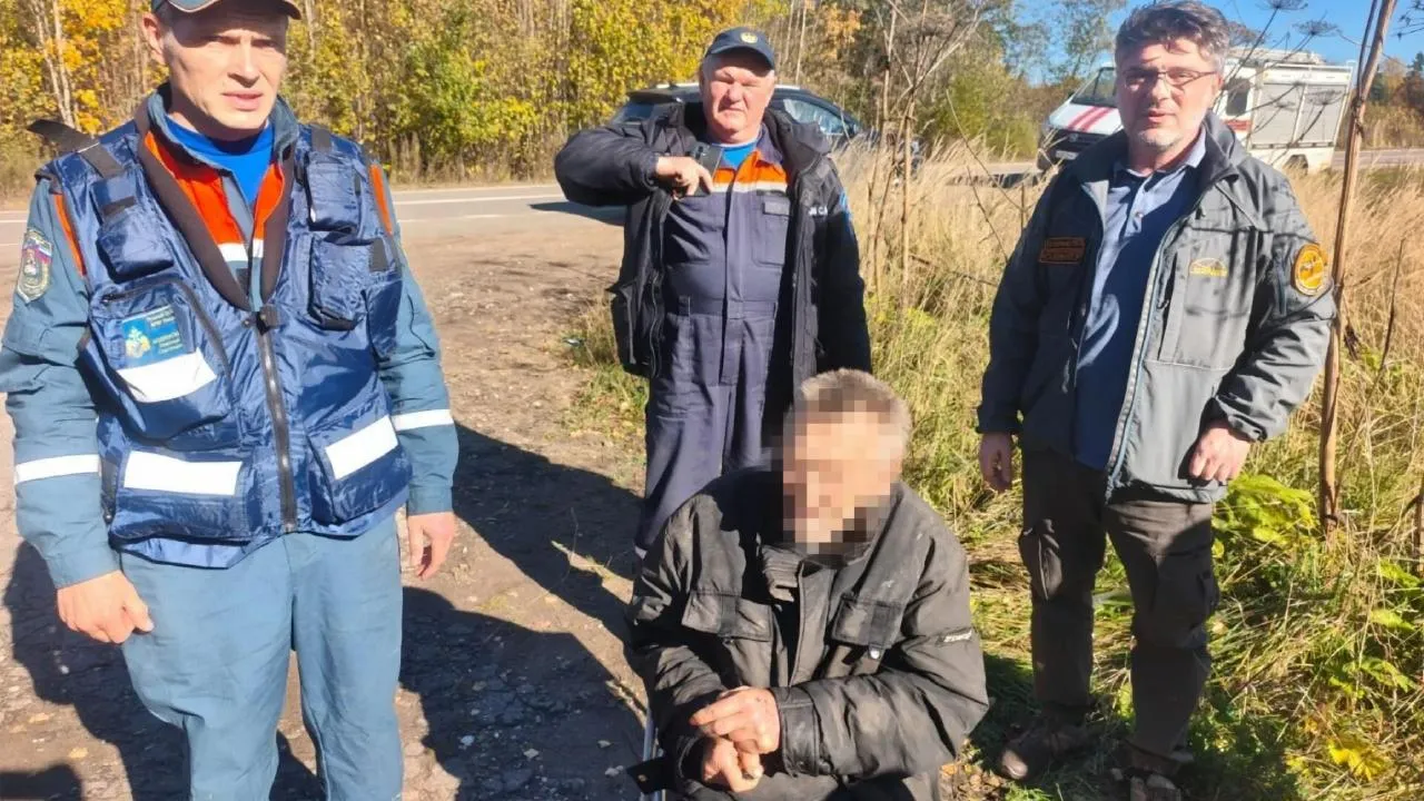 Спасатели Подмосковья приняли участие в поисках пенсионера, который почти двое суток провел в лесу