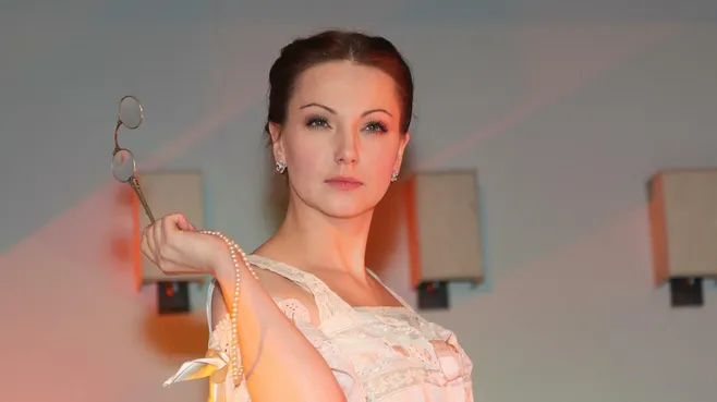 Natalya Loginova/Russian Look