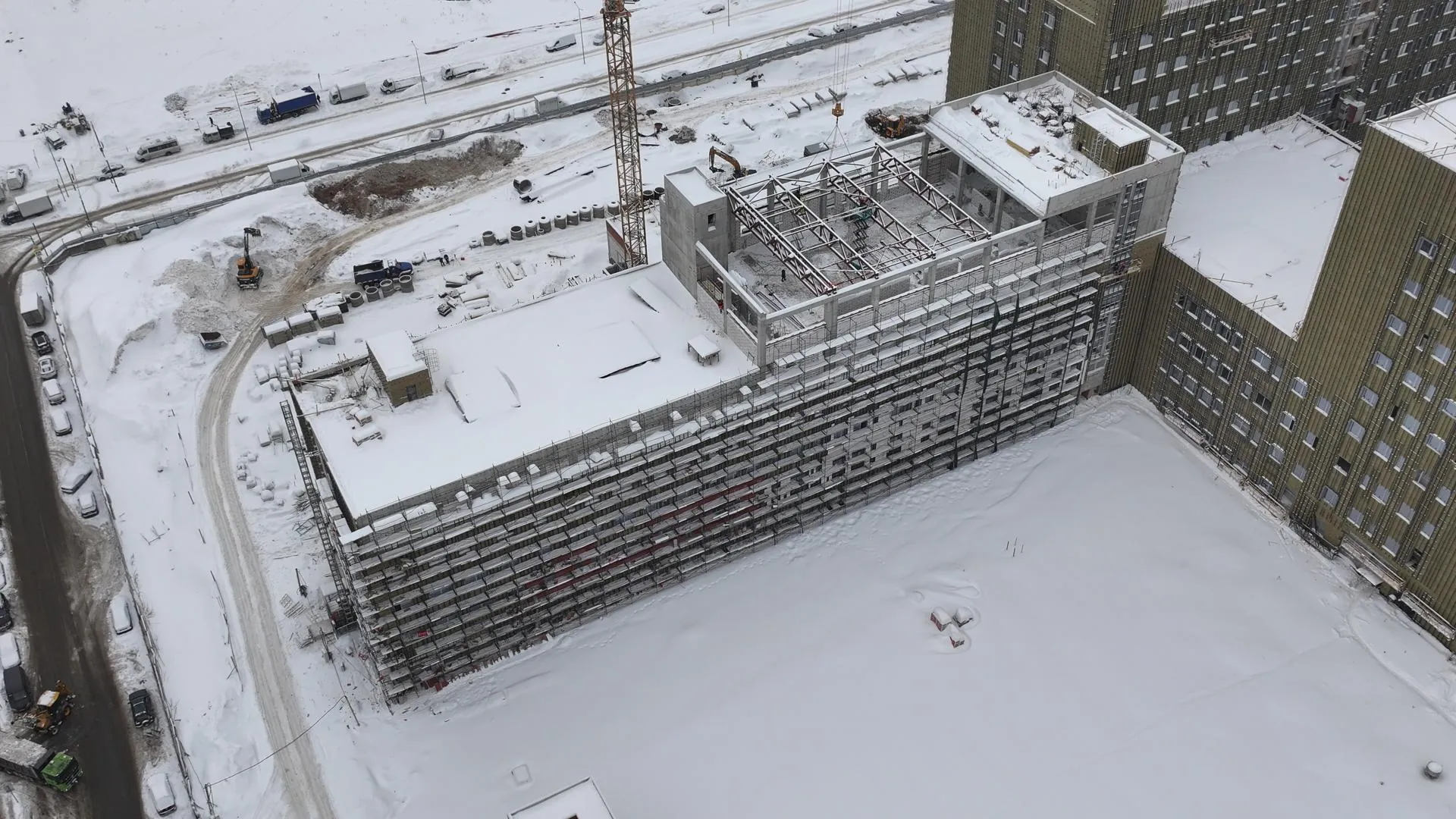 В Балашихе почти наполовину достроили новую многопрофильную больницу
