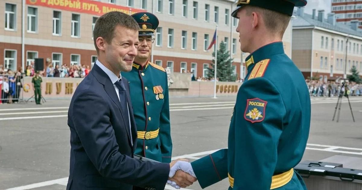 В Балашихе более 40 выпускников академии Петра Великого получили медали за отличную учебу - REGIONS.ru