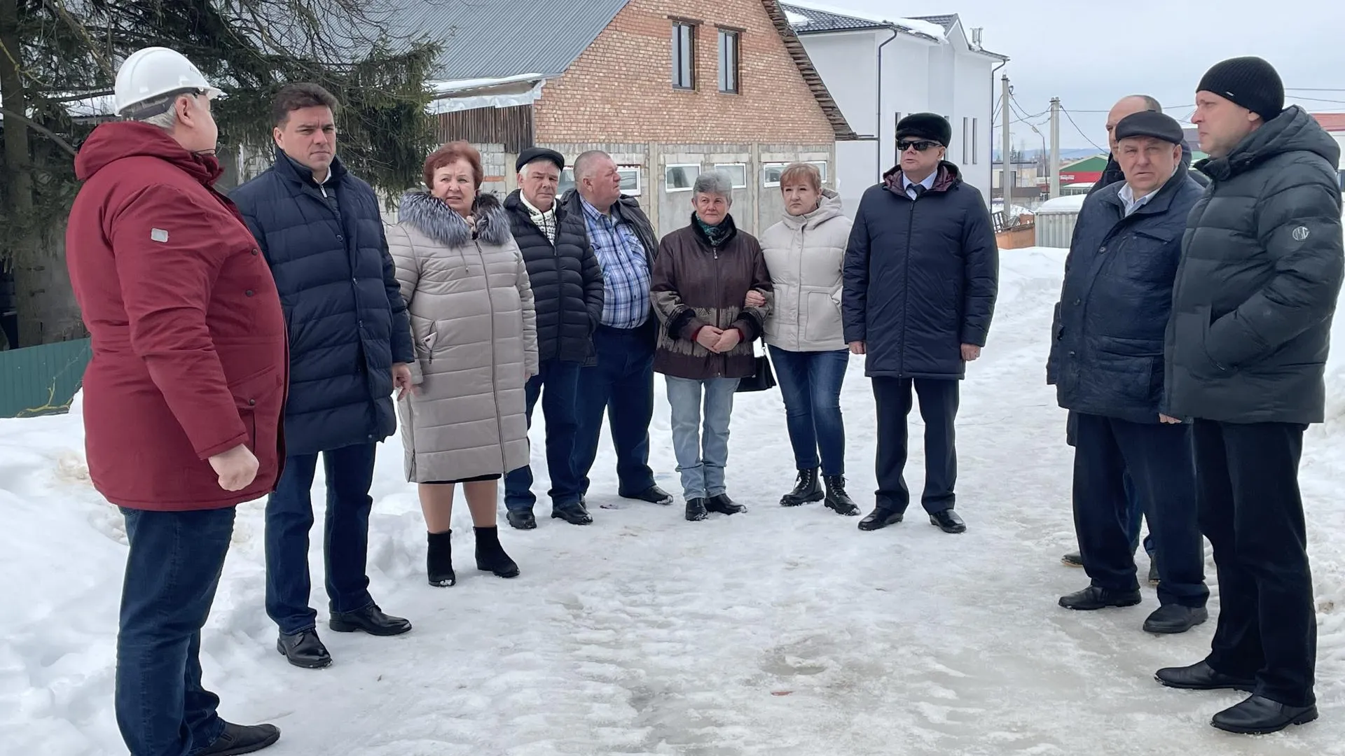 Осмотр дома. Фото: Ирина Паленова