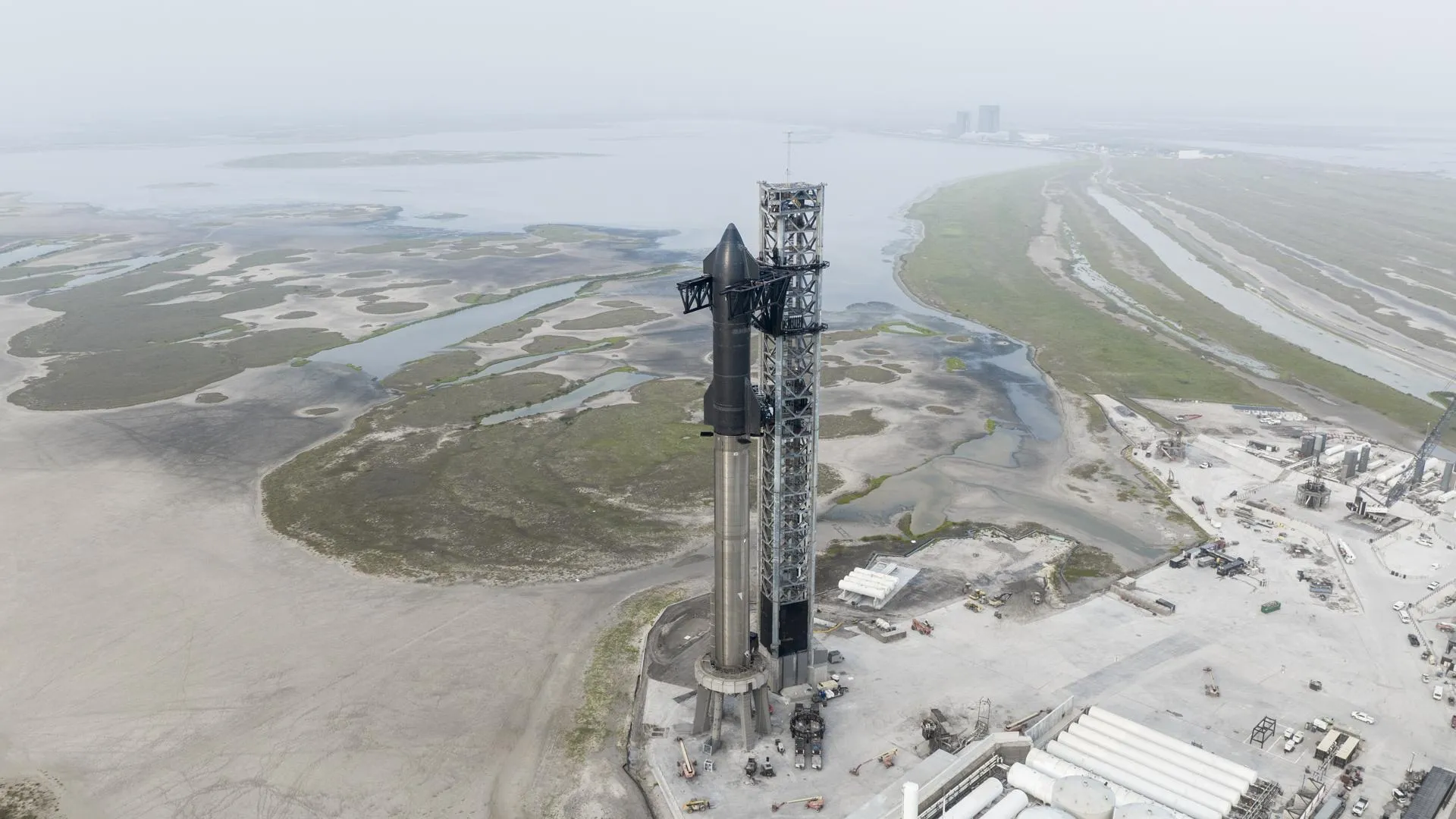 SpaceX/XinHua