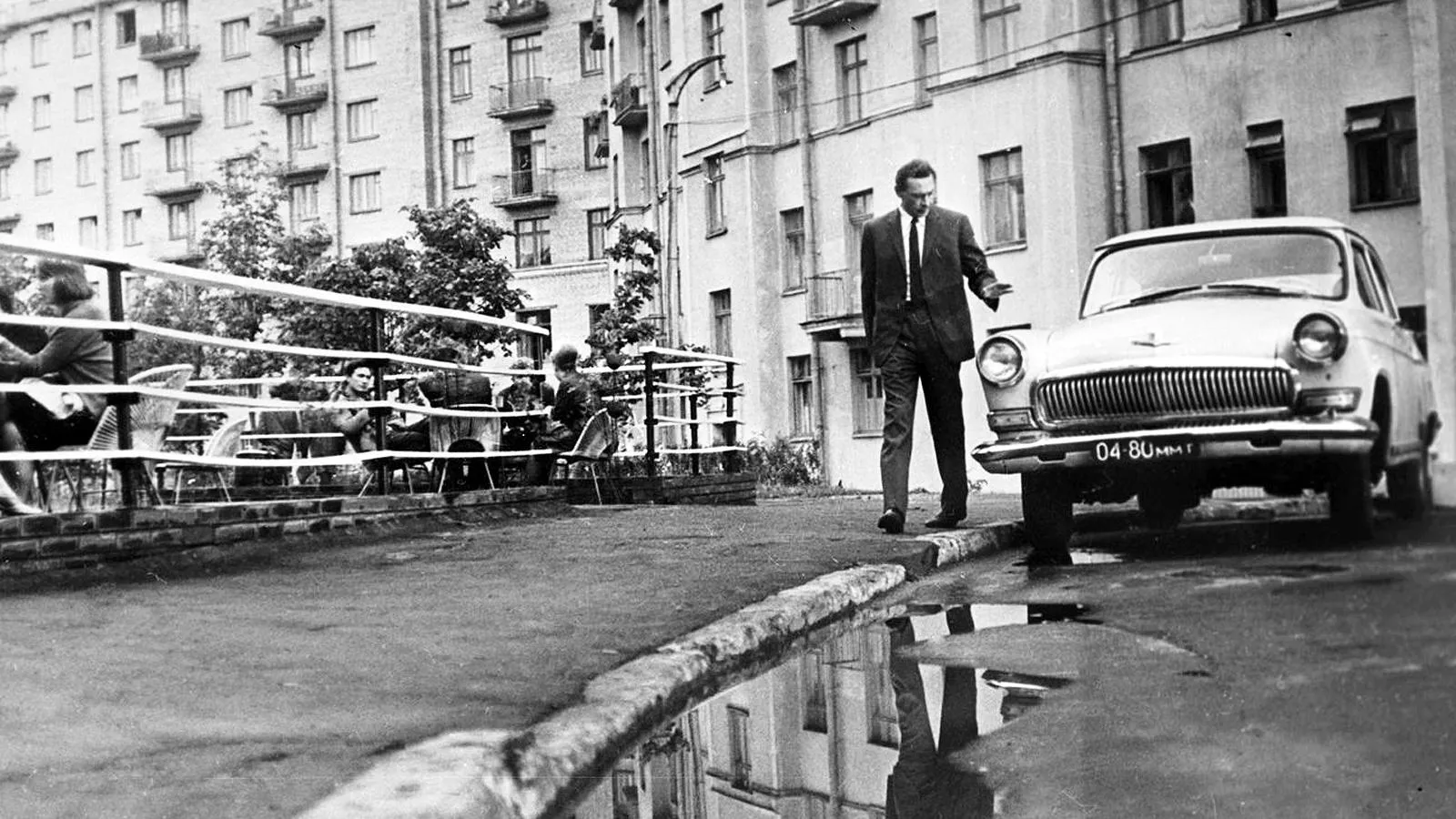 Кадр из х/ф «Три тополя на Плющихе», 1968 год