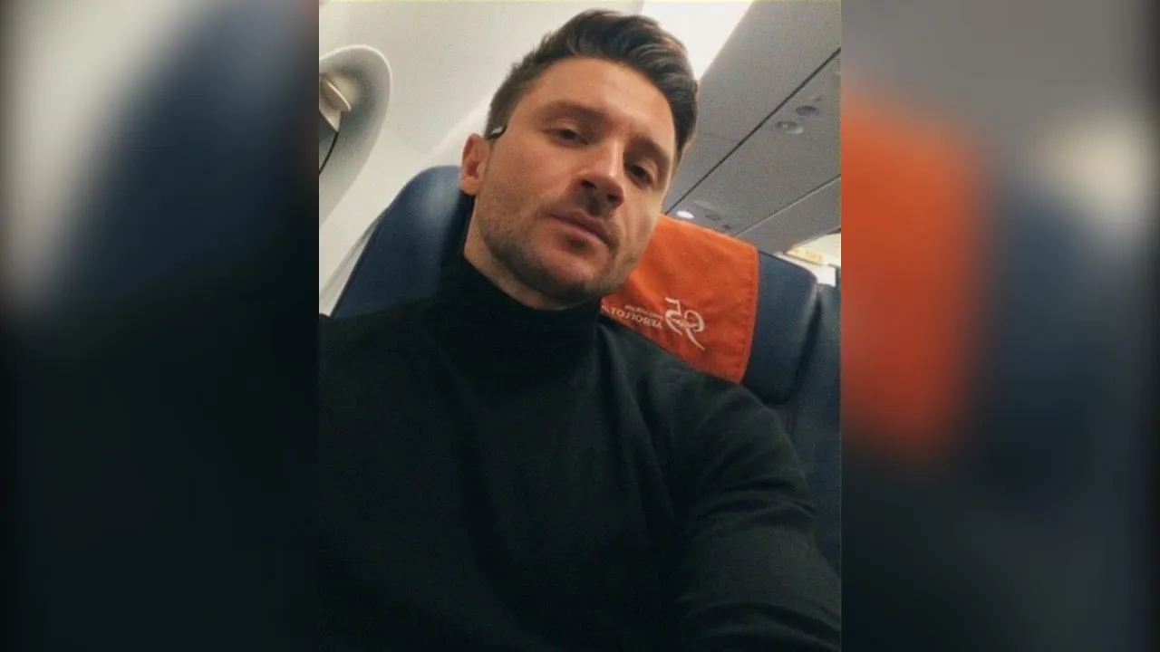 Лазарев пустил слезу после пятого концерта подряд