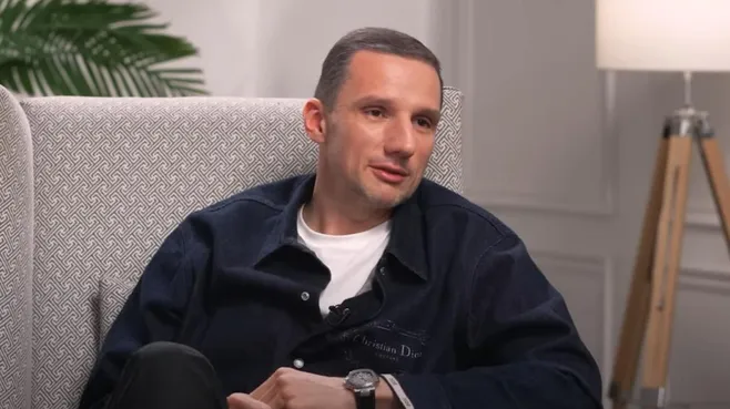 «Оскорбил родителей, получил в ответ»: ресторатор Пинский сломал ребро во время драки с известным критиком