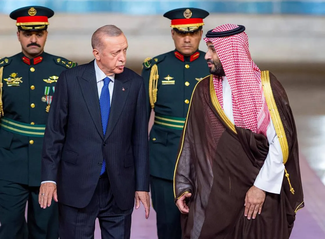 Эрдоган и наследный принц Саудовской Аравии Мухаммед бен Сальман. IMAGO/Saudi Press Agency apaim