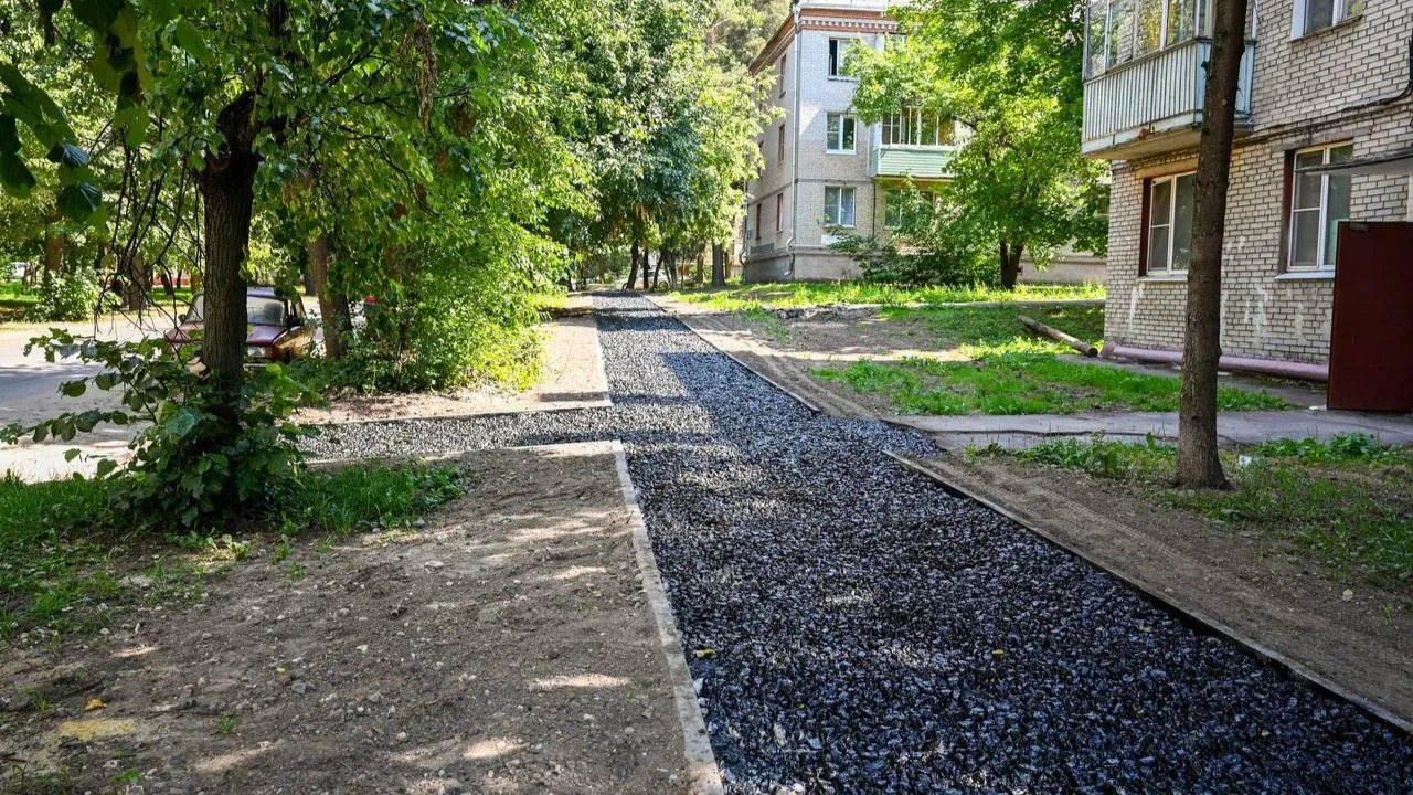 Всеволод Волосевич оценил темпы благоустройства дворовых территорий в Ленинском округе