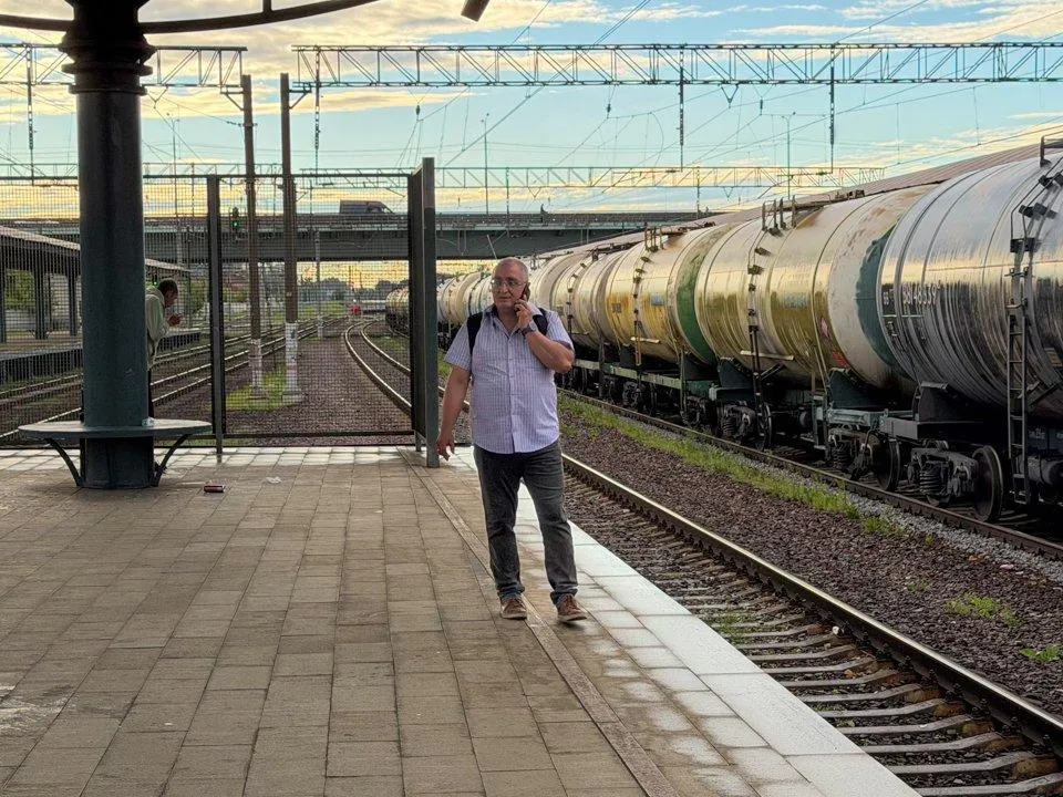 Просто дал позвонить: когда передача телефона другому человеку может обернуться проблемами